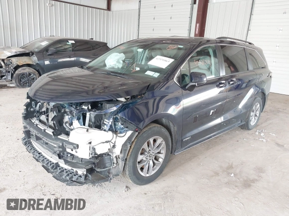 2021 Toyota Sienna LE z VIN 5TDKRKEC3MS070561, wystawiony jako IAAI lot #42331063 z przebiegiem 56 413 mil mil oraz . Historia ofert i sprzedaży dostępna na DreamBid. Obrazek 2.