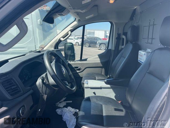 2020 Ford Transit Cargo z VIN 1FTBR1Y81LKB76529, wystawiony jako IAAI lot #42835283 z przebiegiem 131 910 mil mil oraz . Historia ofert i sprzedaży dostępna na DreamBid. Obrazek 7.