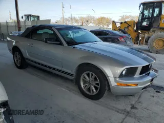 2005 Ford Mustang Deluxe with VIN 1ZVFT84N155186984, listed as a Copart auction lot 52913395 with 264,052 mi miles and Salvage Title. Bid and sale history available at carsss.com. Image 4.