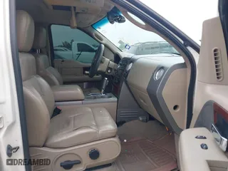 2007 Ford F-150 XLT with VIN 1FTPW12V97FA75590, listed as a IAAI auction lot 41916986 with 180,413 mi miles. Bid and sale history available at carsss.com. Image 5.
