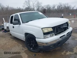 2006 Chevrolet Silverado 1500 LT1 with VIN 2GCEC19T361145854, listed as a IAAI auction lot 41580774 with 281,958 mi miles. Bid and sale history available at carsss.com. Image 1.