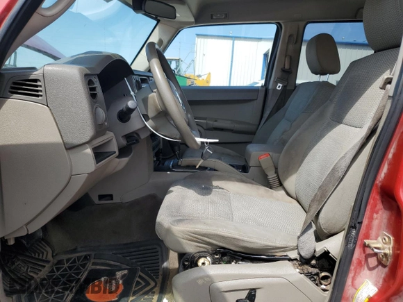 2006 Jeep Commander с VIN 1J8HH48K56C136455, выставлен на аукционе Copart как лот 72606964 с пробегом 174 898 миль миль и Списание • Salvage title. История ставок и продаж доступна на DreamBid. Изображение 7.