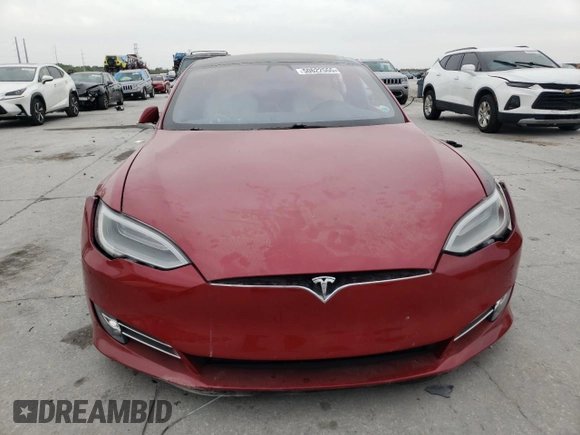 2019 Tesla Model S 75D z VIN 5YJSA1E29KF347384, wystawiony jako Copart lot #50622555 z przebiegiem Nie podano mil oraz Szkoda całkowita • Salvage title. Historia ofert i sprzedaży dostępna na DreamBid. Obrazek 5.