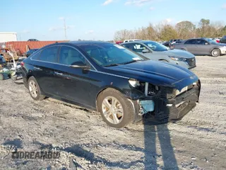 2018 Hyundai Sonata Sport with VIN 5NPE34AF1JH599695, listed as a IAAI auction lot 41231886 with 109,743 mi miles and . Bid and sale history available at carsss.com. Image 1.