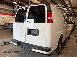 2008 Chevrolet Express Cargo z VIN 1GCFG15X081227437, wystawiony jako IAAI lot #42521022 z przebiegiem 81 379 mil mil oraz . Historia ofert i sprzedaży dostępna na DreamBid. Obrazek 15.