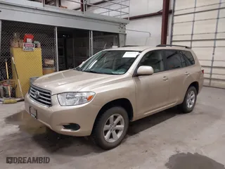 2008 Toyota Highlander with VIN JTEES41A282058492, listed as a IAAI auction lot 41609226 with 217,807 mi miles. Bid and sale history available at carsss.com. Image 2.