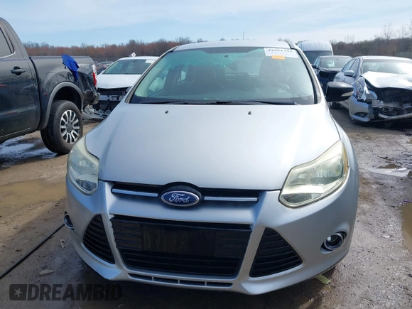 2013 Ford Focus SE with VIN 1FADP3K27DL203880, listed as a IAAI auction lot 41951733 with 131,880 mi miles. Bid and sale history available at carsss.com. Image 12.