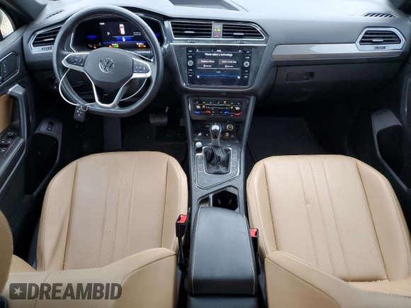 2022 Volkswagen Tiguan SE with VIN 3VV3B7AXXNM037090, listed as a Copart auction lot 84286314 with 54,432 mi miles and Salvage Title. Bid and sale history available at DreamBid. Image 8.
