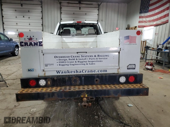 2019 Ford Super Duty F-250 SRW XL with VIN 1FDBF2B61KEC55892, listed as a Copart auction lot 49674695 with 137,749 mi miles and Non Repairable. Bid and sale history available at carsss.com. Image 6.