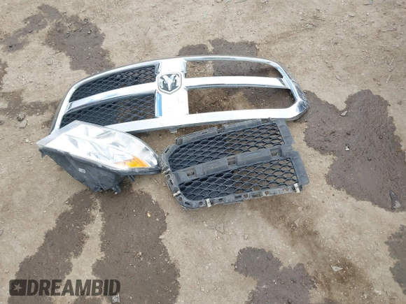 2013 Ram 1500 Tradesman z VIN 1C6RR6ST6DS661539, wystawiony jako IAAI lot #40647251 z przebiegiem 152 279 mil mil oraz . Historia ofert i sprzedaży dostępna na DreamBid. Obrazek 12.