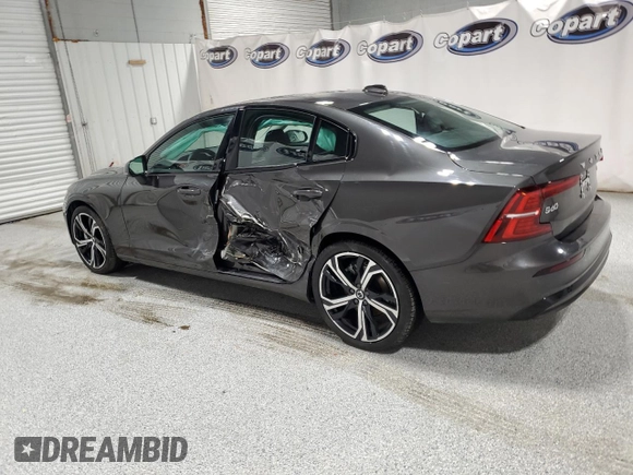 2025 Volvo S60 Core with VIN 7JRL12GJ0SG365858, listed as a Copart auction lot 43205655 with 9,201 mi miles and Clean Title. Bid and sale history available at carsss.com. Image 2.
