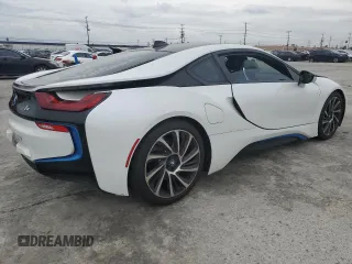 2016 BMW i8 z VIN WBY2Z2C56GV675882, wystawiony jako Copart lot #39606014 z przebiegiem 40 680 mil mil oraz . Historia ofert i sprzedaży dostępna na DreamBid. Obrazek 3.