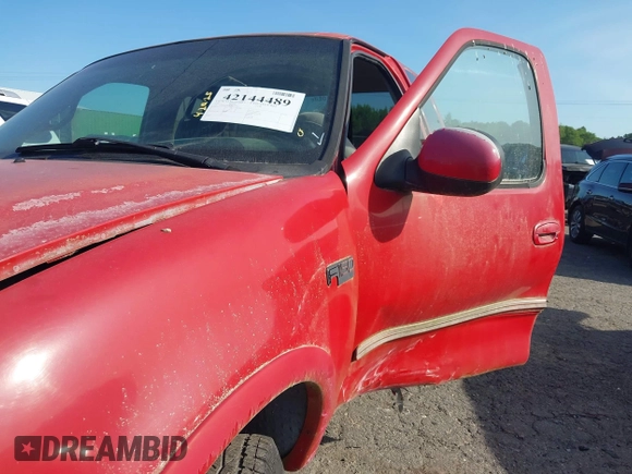 1997 Ford F-150 XL с VIN 1FTDX18W9VNC35096, выставлен на аукционе IAAI как лот 42144489 с пробегом 230 646 миль миль и . История ставок и продаж доступна на DreamBid. Изображение 13.
