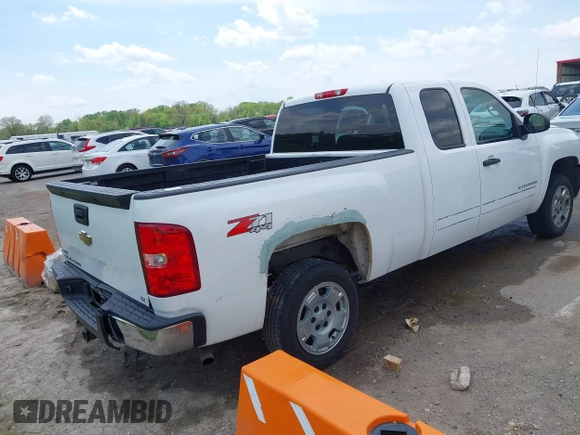 2011 Chevrolet Silverado 1500 LT with VIN 1GCRKSE30BZ169661, listed as a IAAI auction lot 42082818 with 234,384 mi miles and . Bid and sale history available at DreamBid. Image 4.