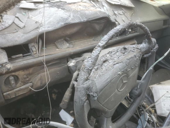 1993 Mercedes-Benz 300 with VIN WDBEA28E4PB866246, listed as a Copart auction lot 50923105 with Not Provided miles and Non Repairable. Bid and sale history available at DreamBid. Image 8.
