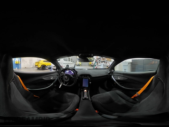 2025 McLaren Artura z VIN SBM16BEA4SW002969, wystawiony jako Copart lot #48354735 z przebiegiem 882 mil mil oraz Szkody całkowita. Historia ofert i sprzedaży dostępna na DreamBid. Obrazek 12.
