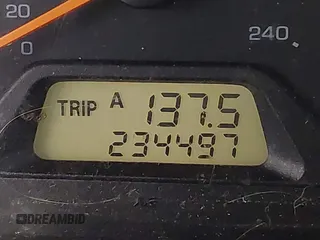 1999 Honda Accord EX z VIN 1HGCG5658XA034945, wystawiony jako IAAI lot #41687146 z przebiegiem 234 497 mil mil oraz . Historia ofert i sprzedaży dostępna na DreamBid. Obrazek 16.