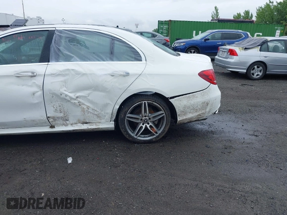 2020 Mercedes-Benz E 350 с VIN WDDZF8EB1LA721611, выставлен на аукционе IAAI как лот 42242033 с пробегом 70 642 миль миль и . История ставок и продаж доступна на DreamBid. Изображение 6.