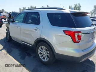 2017 Ford Explorer XLT with VIN 1FM5K7DH7HGD64293, listed as a IAAI auction lot 42001225 with 58,238 mi miles and . Bid and sale history available at carsss.com. Image 3.