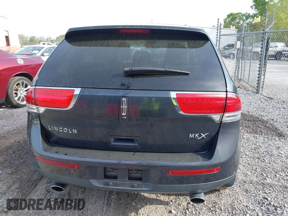 2013 Lincoln MKX z VIN 2LMDJ6JK9DBL22657, wystawiony jako IAAI lot #41864992 z przebiegiem 97 994 mil mil oraz . Historia ofert i sprzedaży dostępna na DreamBid. Obrazek 17.