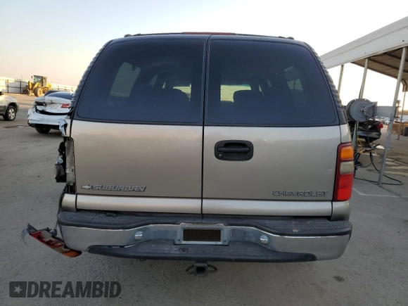 2001 Chevrolet Suburban LT with VIN 3GNEC16TX1G174313, listed as a Copart auction lot 42141645 with 205,982 mi miles and Salvage Title. Bid and sale history available at carsss.com. Image 6.
