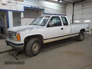 1988 GMC Sierra 2500 z VIN 2GTFK29K5J1545539, wystawiony jako Copart lot #85669174 z przebiegiem 263 730 mil mil oraz Tytuł czysty. Historia ofert i sprzedaży dostępna na DreamBid. Obrazek 1.