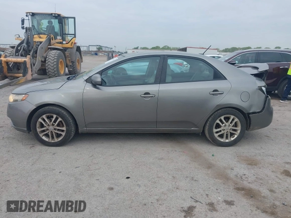 2012 Kia Forte EX with VIN KNAFU4A29C5592525, listed as a IAAI auction lot 41918436 with 190,213 mi miles. Bid and sale history available at carsss.com. Image 14.