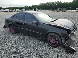2008 Mercedes-Benz E 350 Luxury with VIN WDBUF87X88B325897, listed as a Copart auction lot 60238175 with 172,510 mi miles and Salvage title. Bid and sale history available at DreamBid. Image 4.