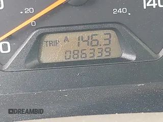 1999 Honda Accord LX z VIN 1HGCG5646XA147476, wystawiony jako IAAI lot #41752857 z przebiegiem 86 339 mil mil oraz . Historia ofert i sprzedaży dostępna na DreamBid. Obrazek 15.