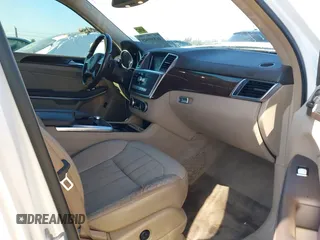 2014 Mercedes-Benz GL-Class GL 450 with VIN 4JGDF7CE1EA387056, listed as a IAAI auction lot 41899945 with 126,842 mi miles. Bid and sale history available at carsss.com. Image 5.
