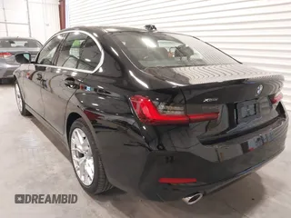 2025 BMW 3 Series 330i xDrive with VIN 3MW89CW03S8F07417, listed as a IAAI auction lot 41645759 with 1,345 mi miles. Bid and sale history available at carsss.com. Image 3.
