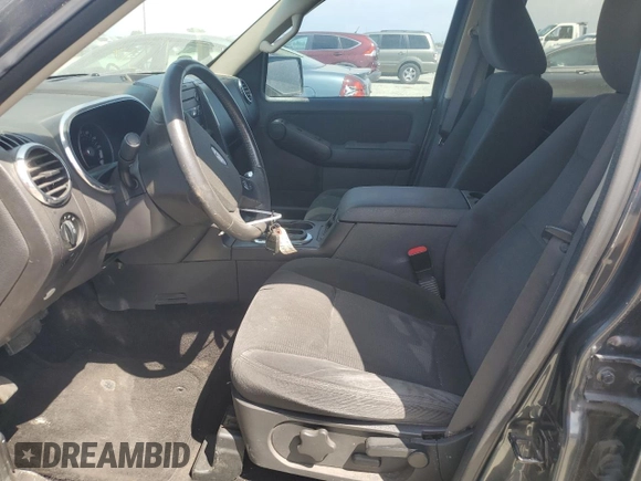 2009 Ford Explorer XLT с VIN 1FMEU63E79UA43921, выставлен на аукционе Copart как лот 53100125 с пробегом 251 817 миль миль и Чистый • Clean title. История ставок и продаж доступна на DreamBid. Изображение 7.