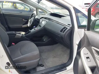 2013 Toyota Prius One with VIN JTDKN3DU3D5642908, listed as a IAAI auction lot 42079977 with 151,986 mi miles and . Bid and sale history available at carsss.com. Image 5.