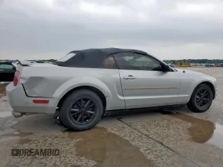 2006 Ford Mustang Standard with VIN 1ZVFT84N765217592, listed as a Copart auction lot 57728195 with 206,750 mi miles and Clean title. Bid and sale history available at DreamBid. Image 3.