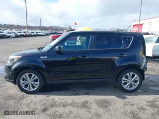 2016 Kia Soul + with VIN KNDJP3A51G7306914, listed as a IAAI auction lot 41645496 with 68,084 mi miles. Bid and sale history available at carsss.com. Image 15.