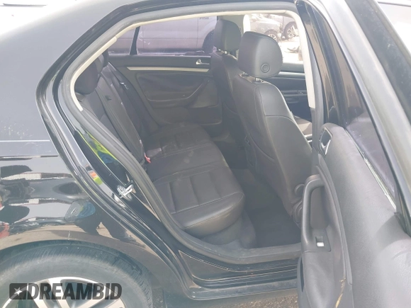 2006 Volkswagen Jetta 2.5L с VIN 3VWRF71KX6M674545, выставлен на аукционе IAAI как лот 41740972 с пробегом 215 978 миль миль и . История ставок и продаж доступна на DreamBid. Изображение 8.