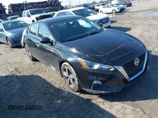 2020 Nissan Altima S z VIN 1N4BL4BV9LC273169, wystawiony jako IAAI lot #41638834 z przebiegiem 48 541 mil mil oraz . Historia ofert i sprzedaży dostępna na DreamBid. Obrazek 1.