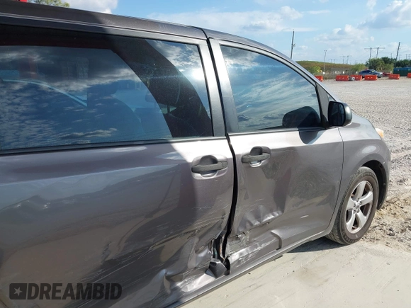 2017 Toyota Sienna L с VIN 5TDZZ3DCXHS778141, выставлен на аукционе IAAI как лот 41139603 с пробегом 158 643 миль миль и . История ставок и продаж доступна на DreamBid. Изображение 17.