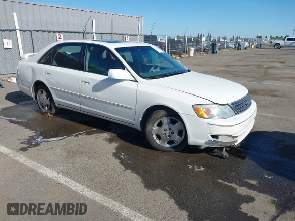 2004 Toyota Avalon XL z VIN 4T1BF28B54U362005, wystawiony jako IAAI lot #42174414 z przebiegiem 378 173 mil mil oraz . Historia ofert i sprzedaży dostępna na DreamBid. Obrazek 1.