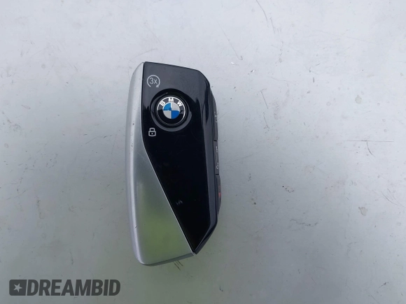 2025 BMW X7 xDrive40i z VIN 5UX23EM06S9X93597, wystawiony jako IAAI lot #42182551 z przebiegiem 6933 mil mil oraz . Historia ofert i sprzedaży dostępna na DreamBid. Obrazek 11.