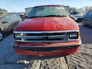1995 Chevrolet S-10 with VIN 1GCCS1447SK170275, listed as a Copart auction lot 76054254 with 335,999 mi miles and Salvage Title. Bid and sale history available at DreamBid. Image 5.