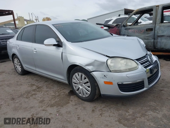2010 Volkswagen Jetta Sedan S with VIN 3VWJZ7AJ1AM003298, listed as a IAAI auction lot 41583771 with 127,234 mi miles. Bid and sale history available at carsss.com. Image 1.