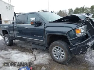 2019 GMC Sierra 2500HD Denali with VIN 1GT12SEY1KF229134, listed as a IAAI auction lot 41641498 with 97,691 mi miles. Bid and sale history available at carsss.com. Image 1.
