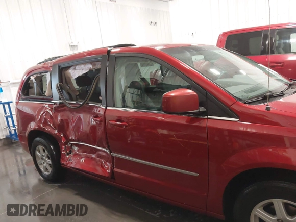2010 Chrysler Town & Country Touring with VIN 2A4RR5D14AR212995, listed as a IAAI auction lot 41944861 with 264,784 mi miles. Bid and sale history available at carsss.com. Image 6.