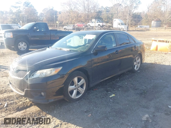 2011 Toyota Camry LE z VIN 4T1BF3EK9BU170965, wystawiony jako IAAI lot #41403198 z przebiegiem 152 064 mil mil oraz . Historia ofert i sprzedaży dostępna na DreamBid. Obrazek 2.