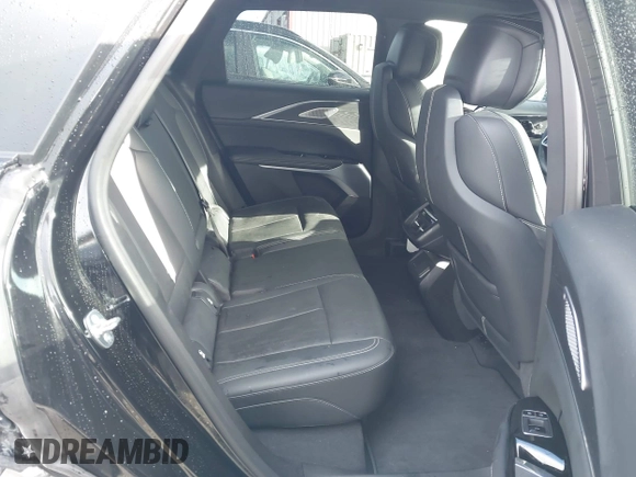 2024 Cadillac LYRIQ Luxury z VIN 1GYKPSRL6RZ120031, wystawiony jako IAAI lot #41579356 z przebiegiem 20 921 mil mil oraz . Historia ofert i sprzedaży dostępna na DreamBid. Obrazek 8.