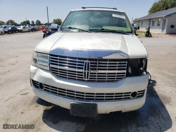 2008 Lincoln Navigator with VIN 5LMFU28508LJ12942, listed as a Copart auction lot 64409014 with 239,091 mi miles and Non Repairable. Bid and sale history available at carsss.com. Image 5.