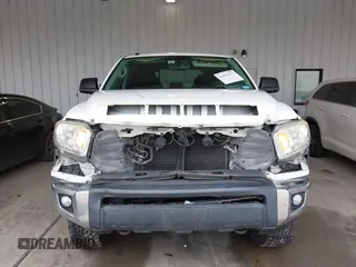 2014 Toyota Tundra 4WD Truck SR5 with VIN 5TFDW5F15EX375328, listed as a IAAI auction lot 41895453 with 131,707 mi miles. Bid and sale history available at carsss.com. Image 11.