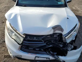 2015 Toyota Highlander Hybrid Limited with VIN 5TDDCRFH0FS010012, listed as a Copart auction lot 49956765 with 0 mi miles and Salvage Title. Bid and sale history available at carsss.com. Image 14.