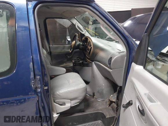 2008 Ford Econoline Passenger XL z VIN 1FBSS31L88DB31215, wystawiony jako IAAI lot #41899371 z przebiegiem 110 875 mil mil oraz . Historia ofert i sprzedaży dostępna na DreamBid. Obrazek 5.
